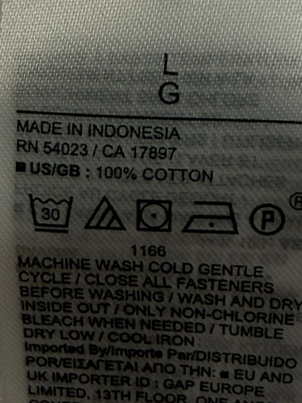 GAP Snowflake Milk Cardigan Sweater/NWT/L - Picture 13 of 16